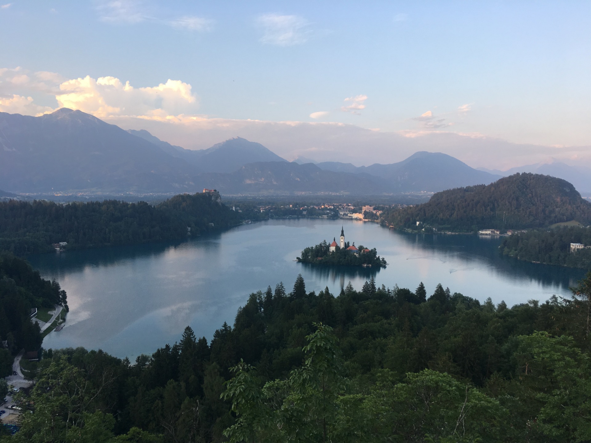 Výhled z vyhlídky Ojstrica